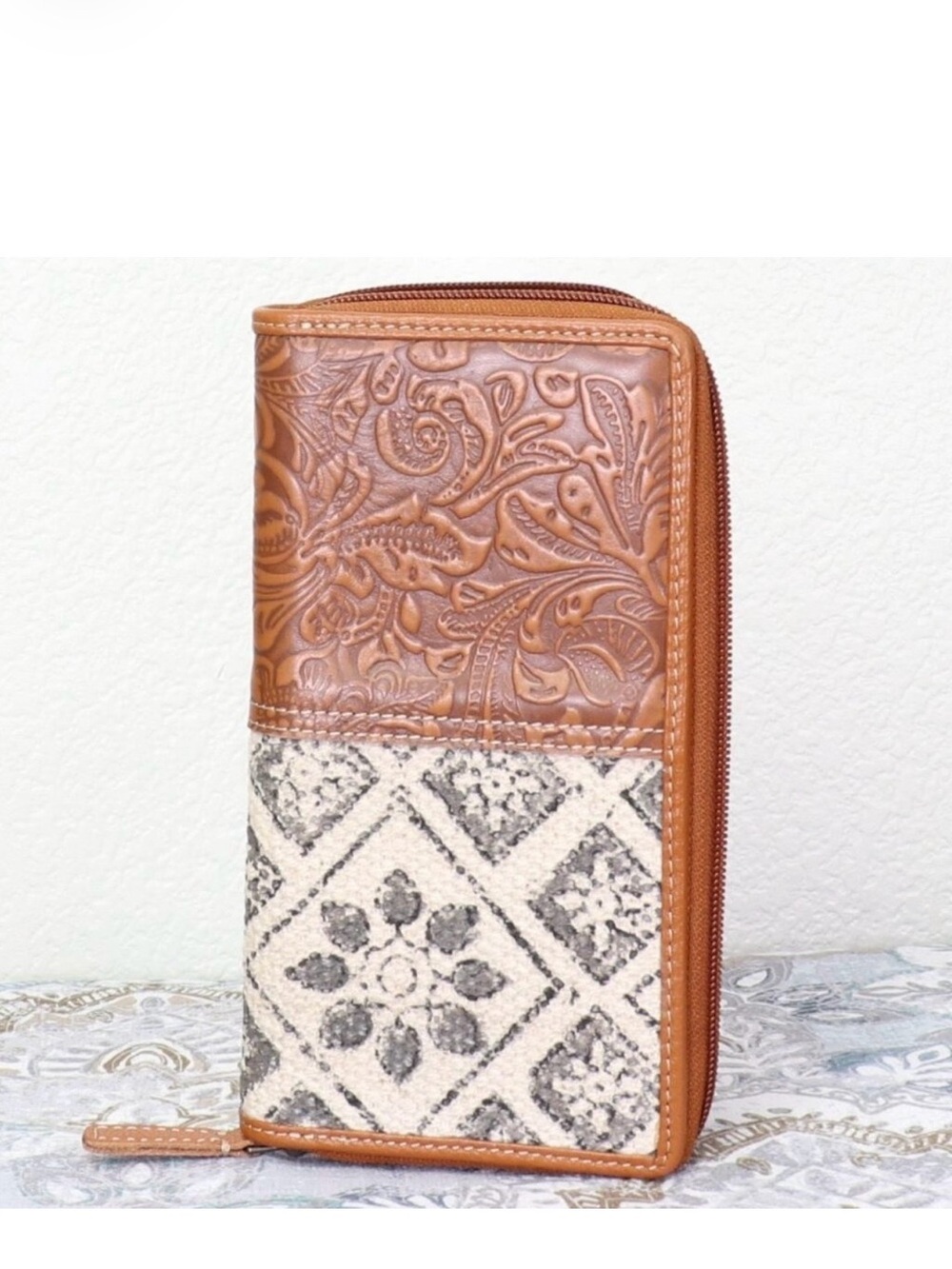 NEW Myra Bag EXCLUSIVE Floral Wallet Emboldened Leather Vintage Fashion